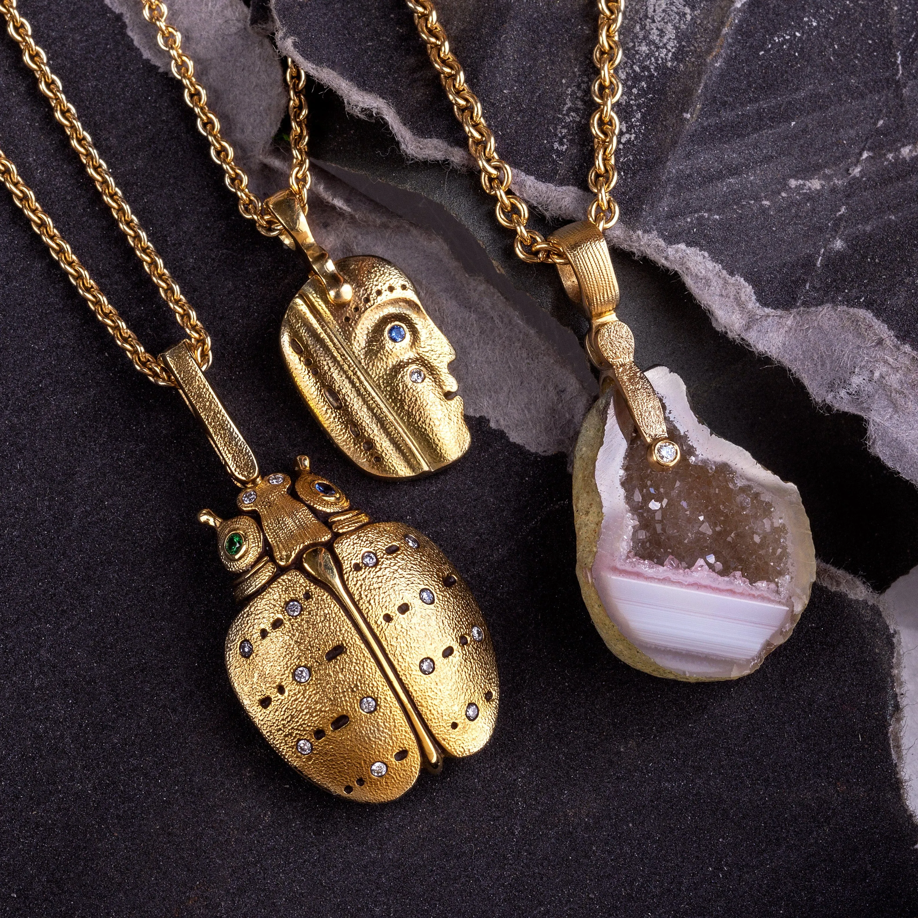 18K Big Bug Sapphire & Diamond Pendant - M-125S(-B)